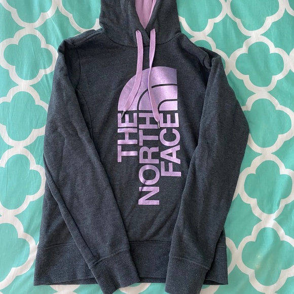 The North Face Tops - North Face women’s sweatshirt!!